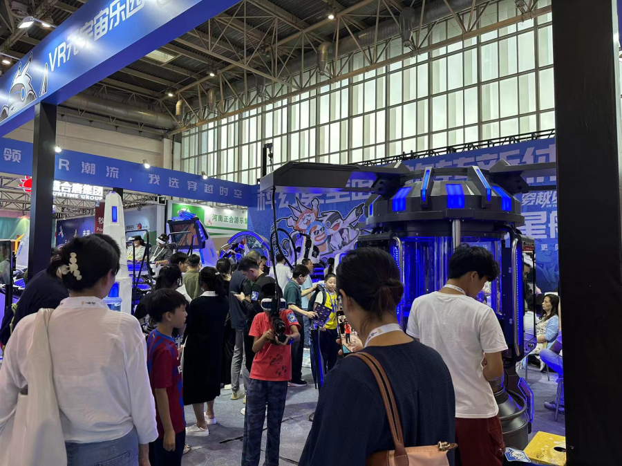 1689318760121125.jpg 3人槍機(jī)體驗(yàn)圍觀_副本.jpg